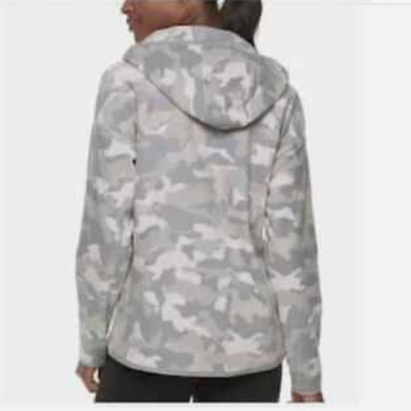 FILA Sport pink and gray camo fleece pullover with a hood. GUC size med - Picture 2 of 9